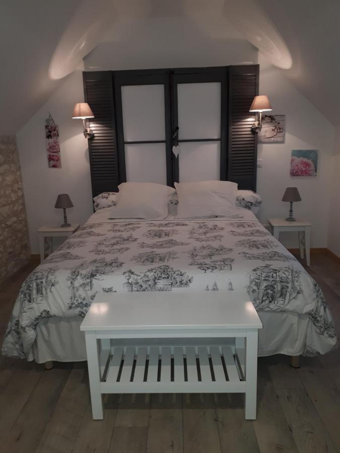 Bed and Breakfast Les Quatre Saisons Antogny-le-Tillac Esterno foto